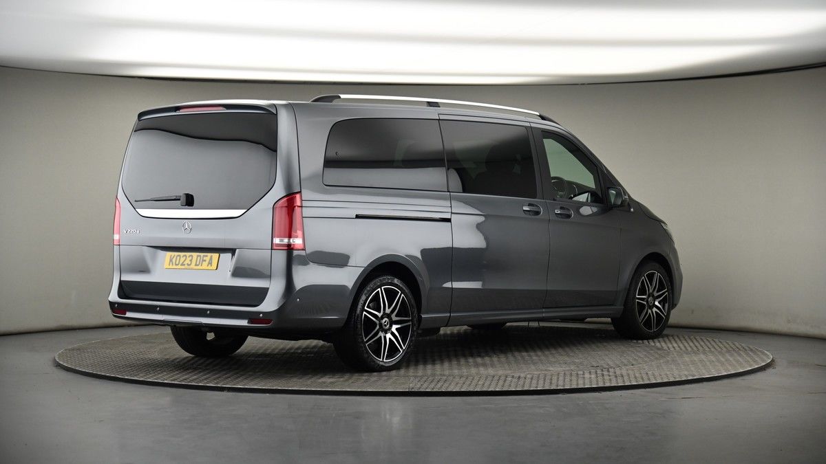 Mercedes-Benz V Class Image 6