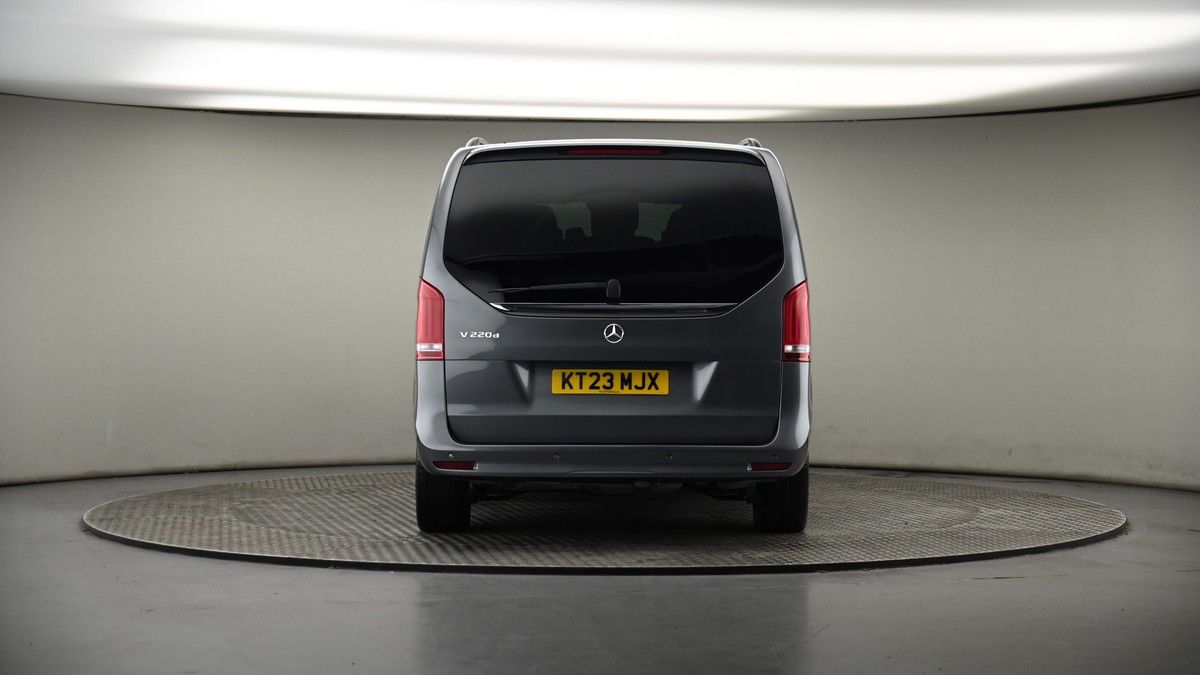 Mercedes-Benz V Class Image 17