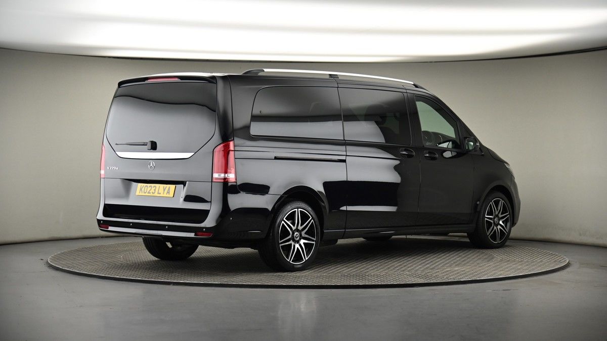 Mercedes-Benz V Class Image 7