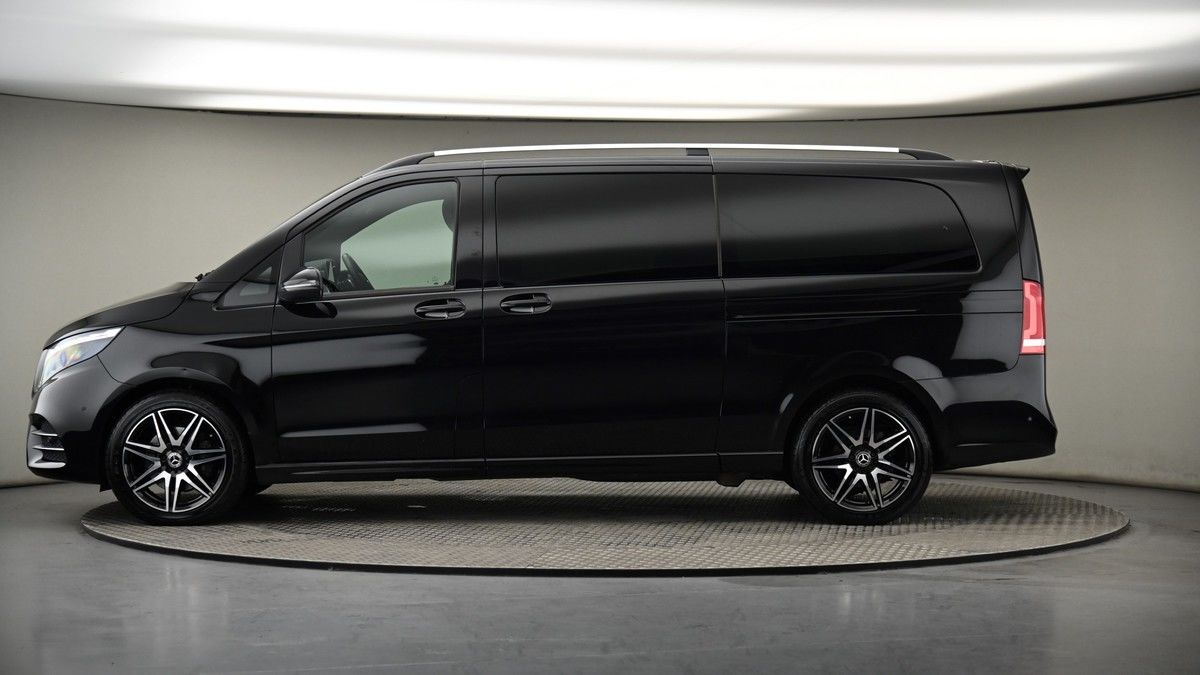 Mercedes-Benz V Class Image 19