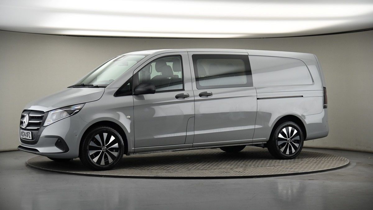 More views of Mercedes-Benz Vito