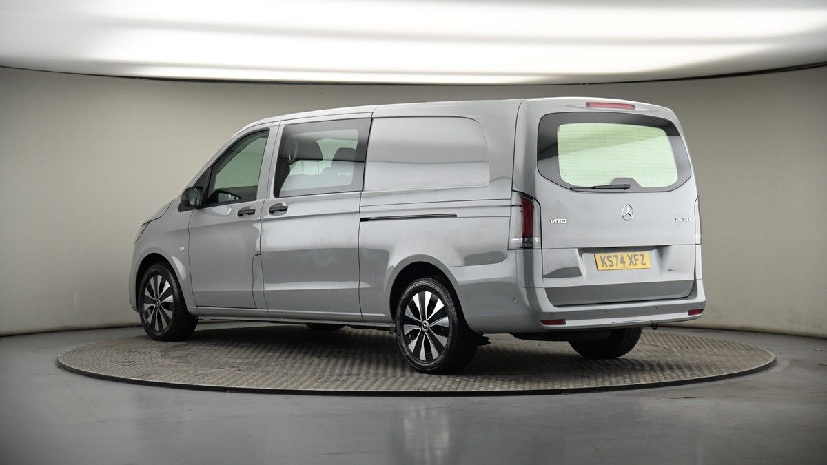 More views of Mercedes-Benz Vito
