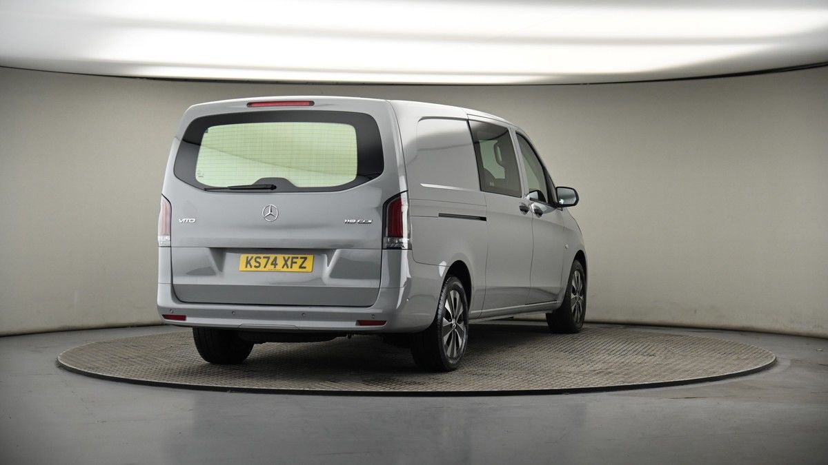 More views of Mercedes-Benz Vito