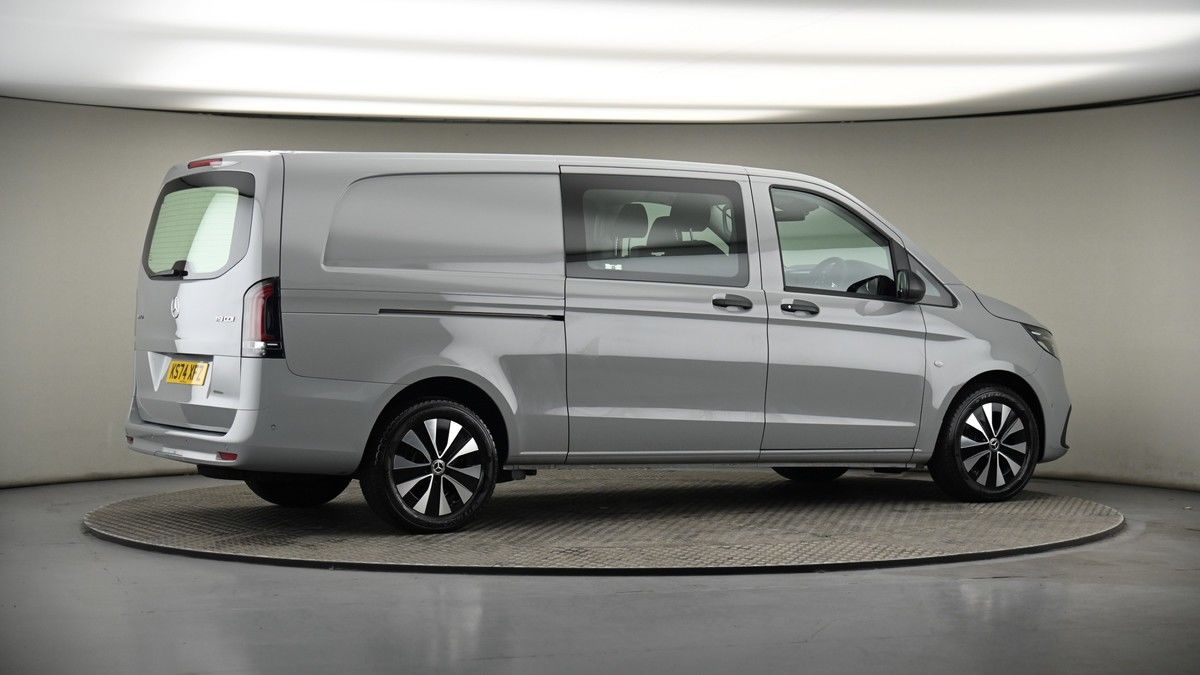 More views of Mercedes-Benz Vito