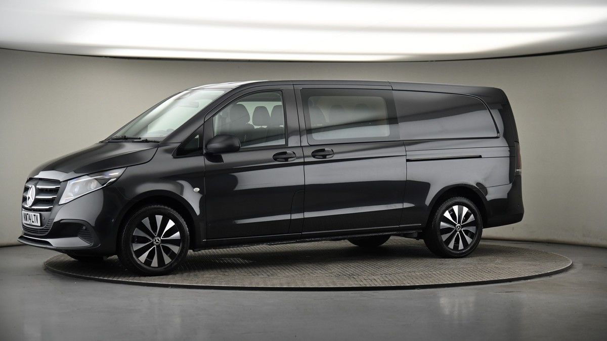More views of Mercedes-Benz Vito