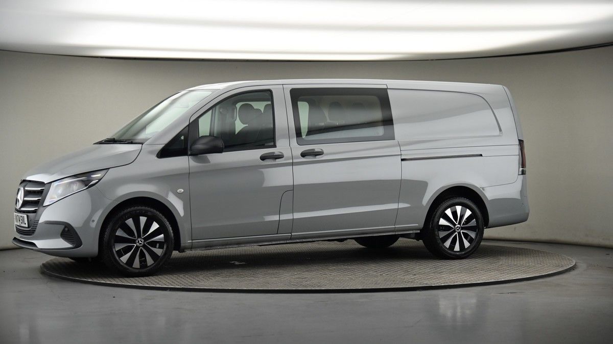 More views of Mercedes-Benz Vito