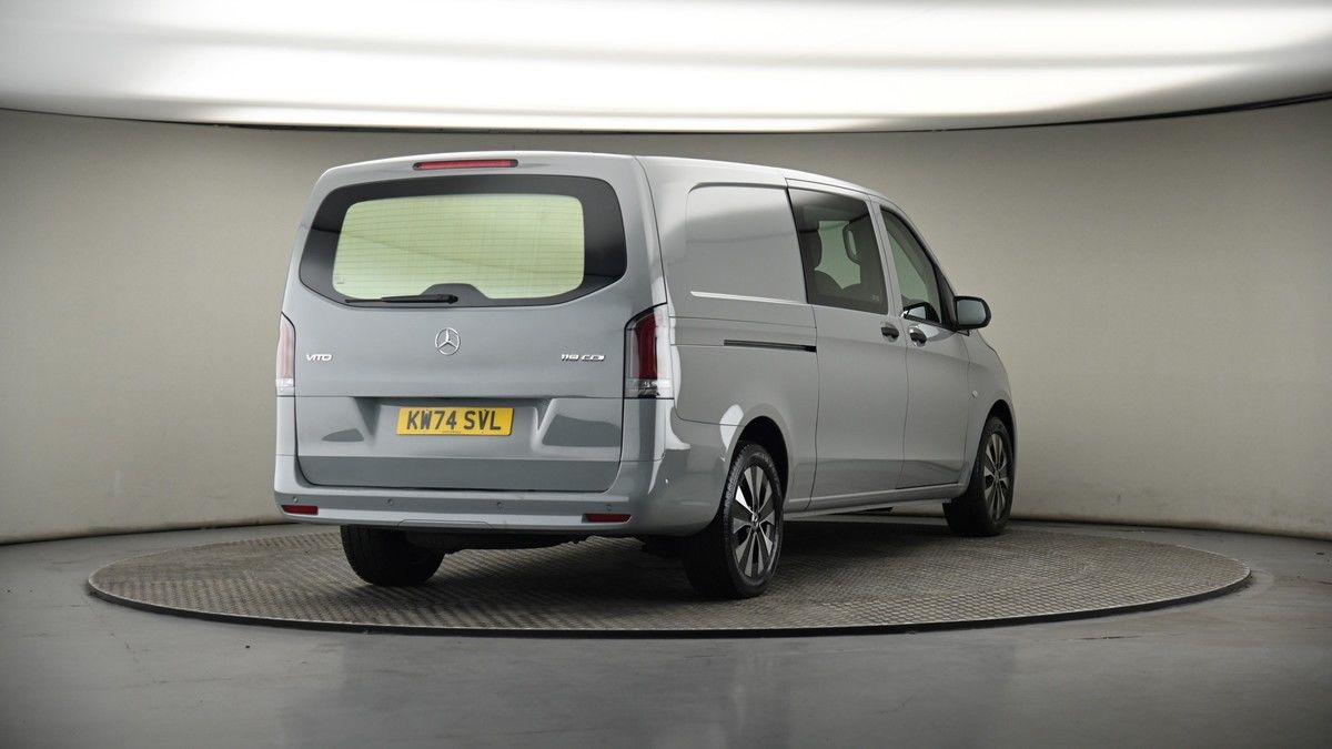 More views of Mercedes-Benz Vito