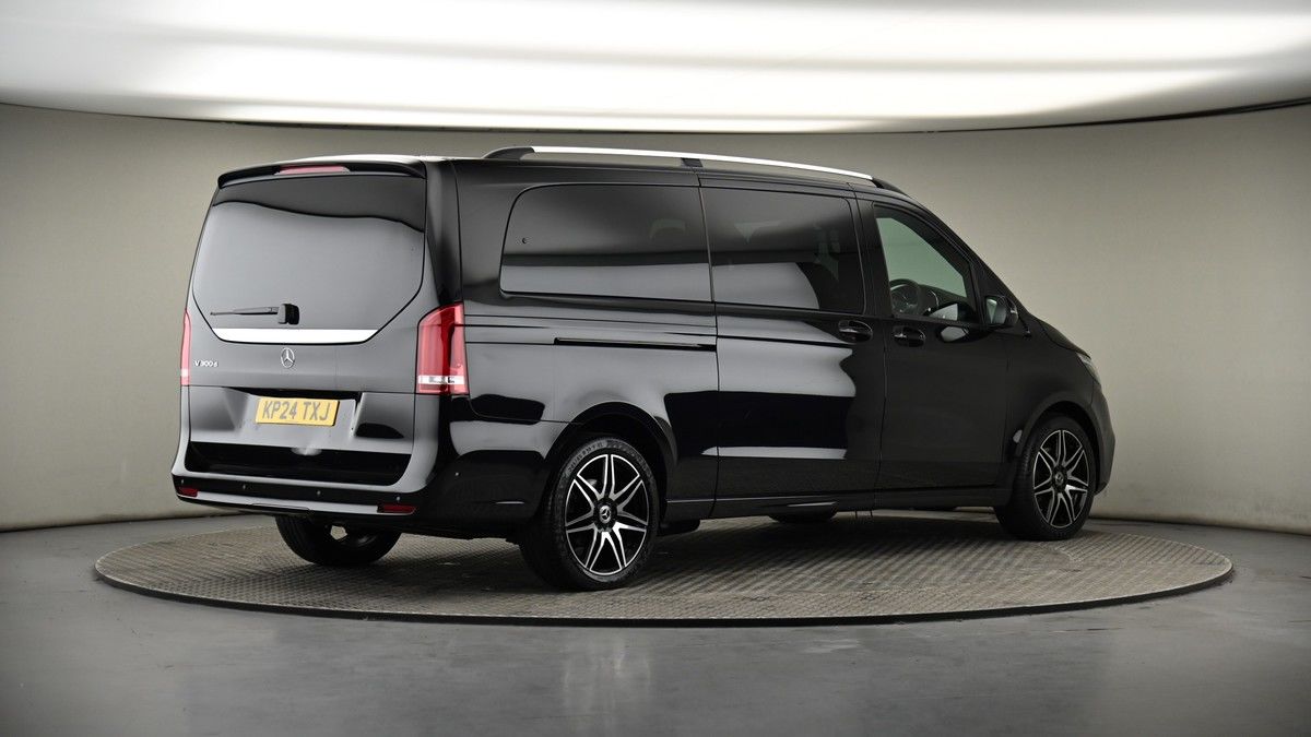 Mercedes-Benz V Class Image 7