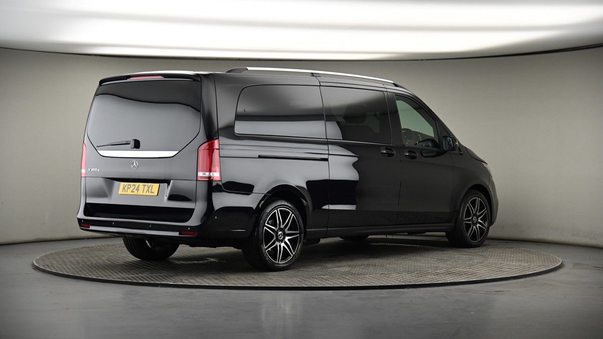 Mercedes-Benz V Class Image 7