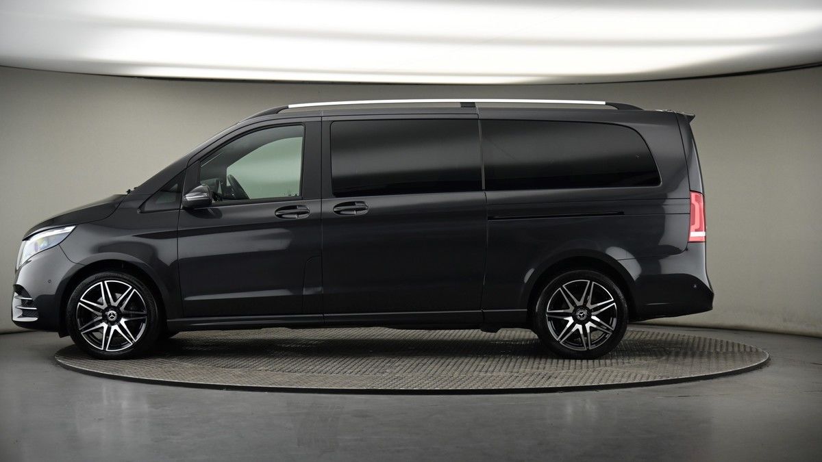 Mercedes-Benz V Class Image 19