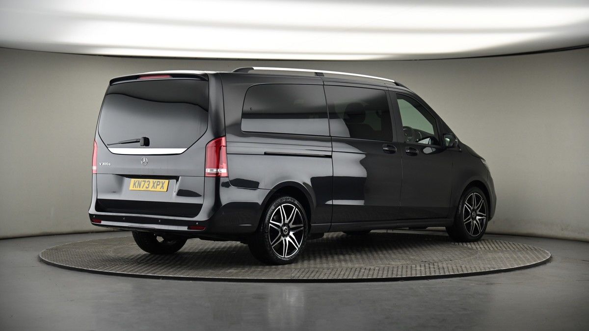 Mercedes-Benz V Class Image 7
