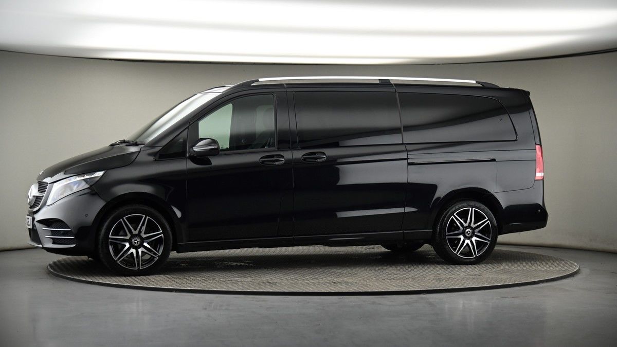 Mercedes-Benz V Class Image 19