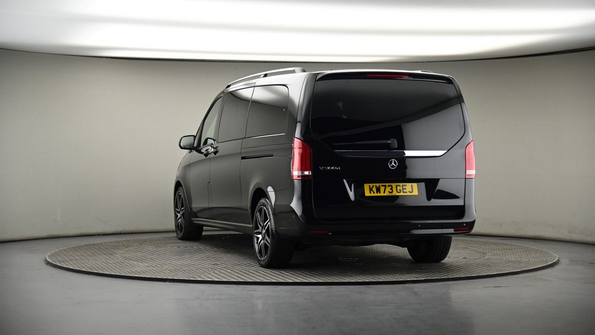 Mercedes-Benz V Class Image 17