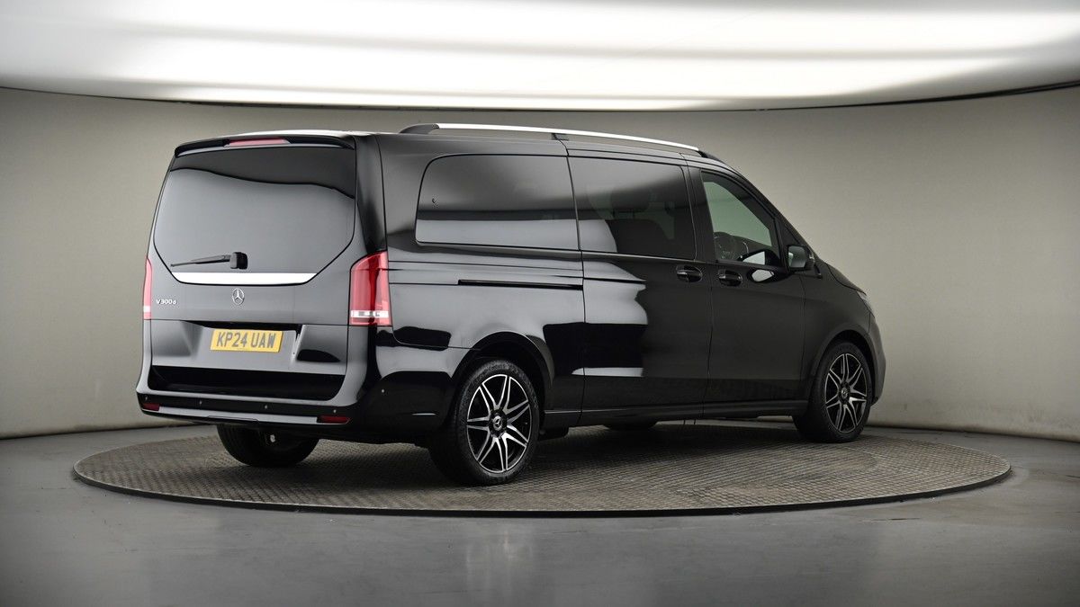 Mercedes-Benz V Class Image 7