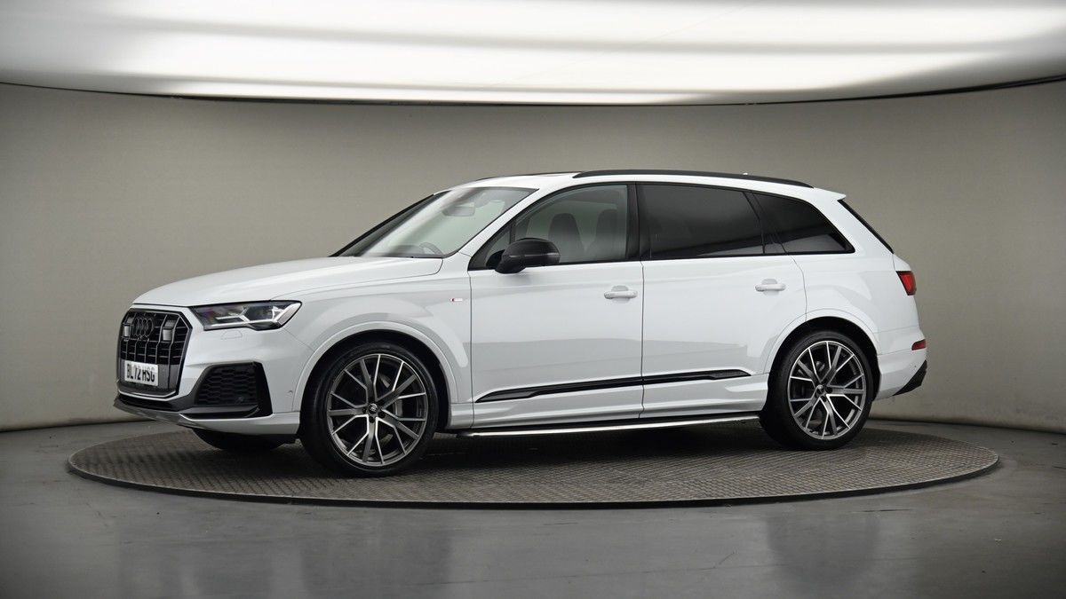 More views of Audi Q7