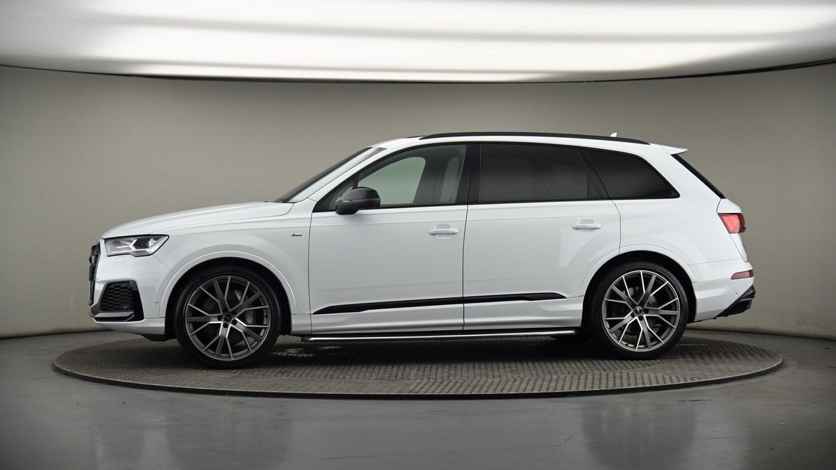 More views of Audi Q7
