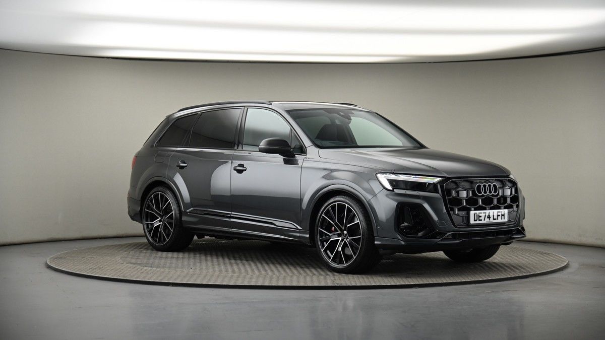More views of Audi SQ7