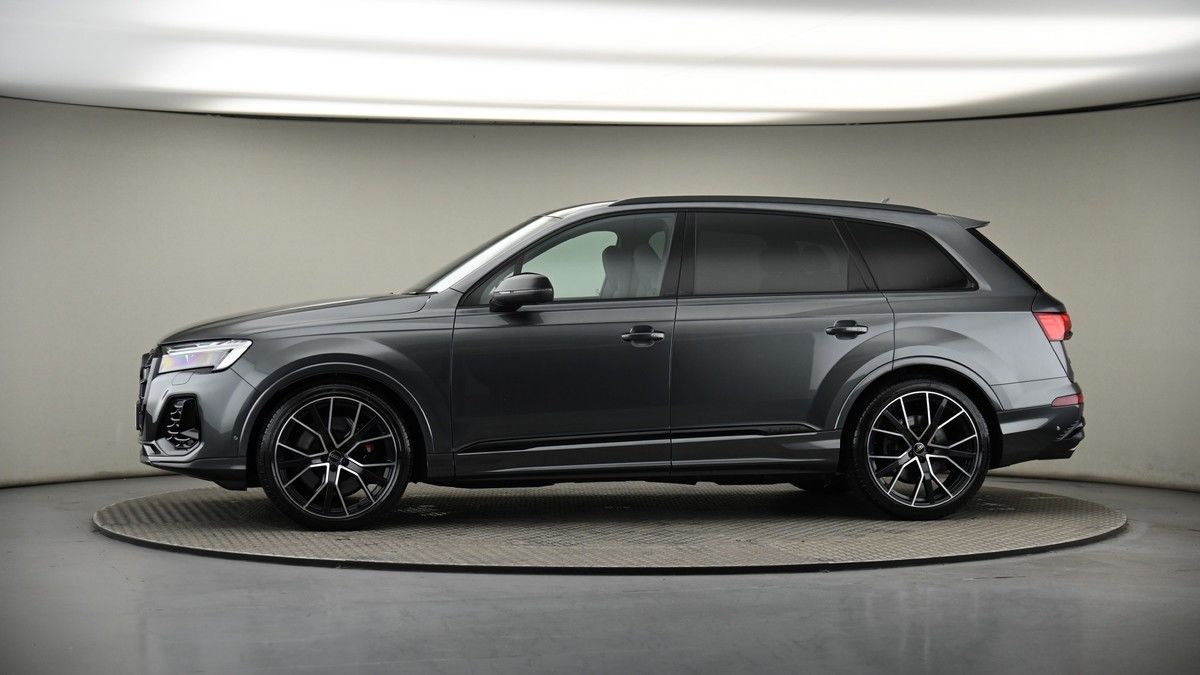 More views of Audi SQ7