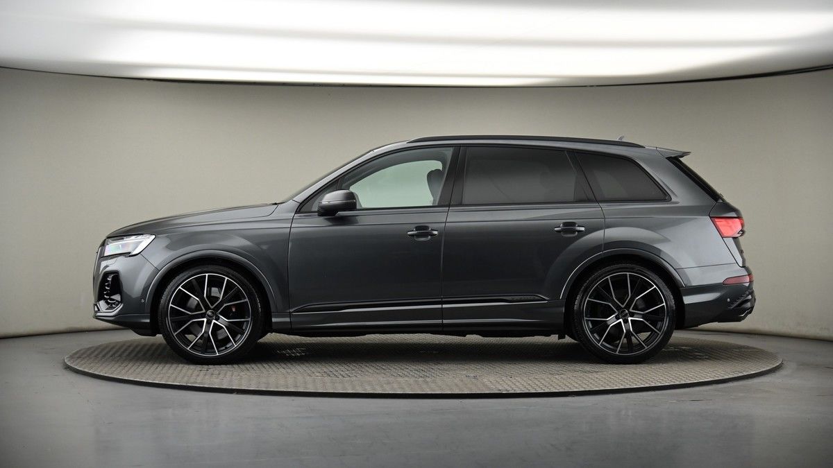 Audi SQ7 Image 18