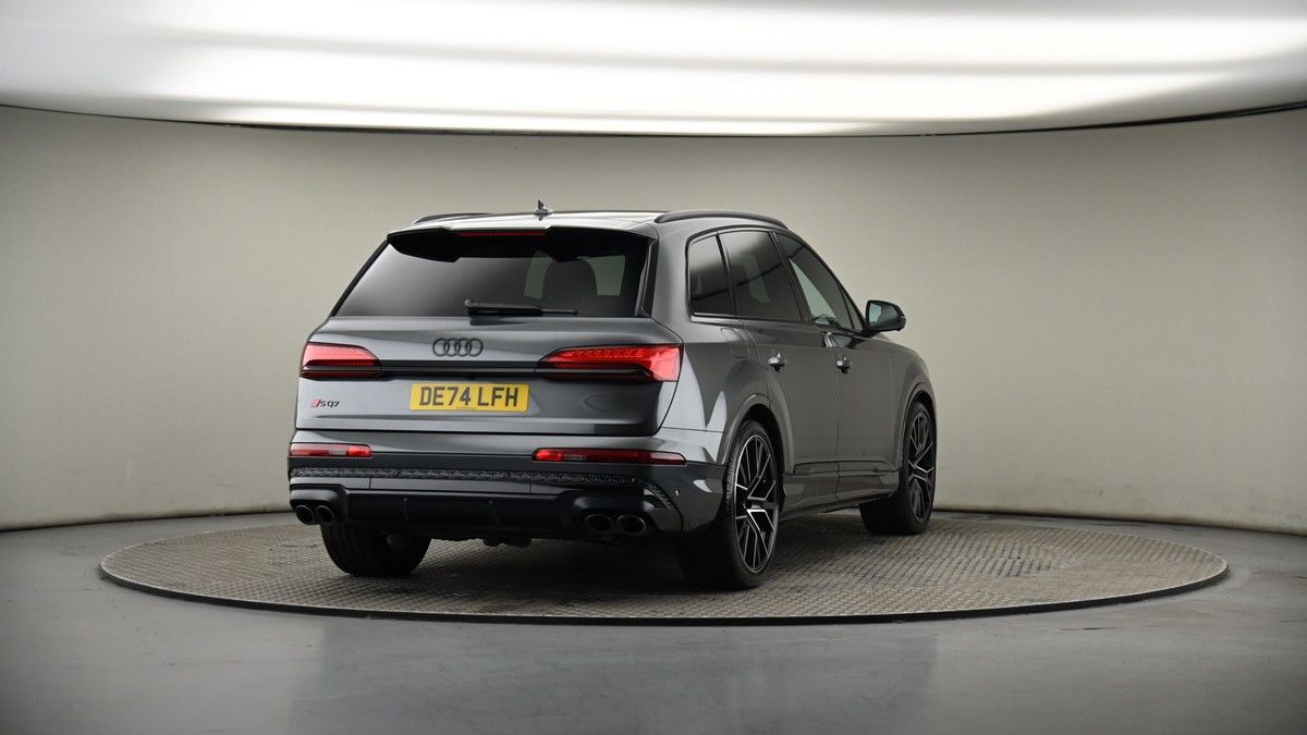 More views of Audi SQ7
