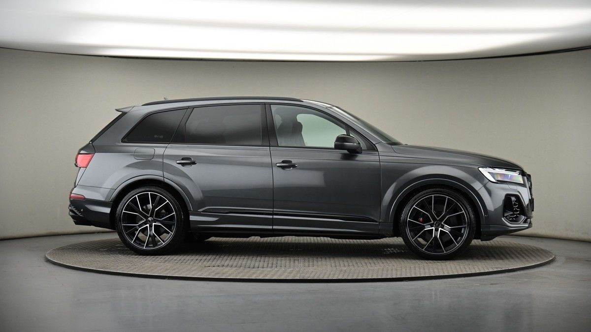 More views of Audi SQ7