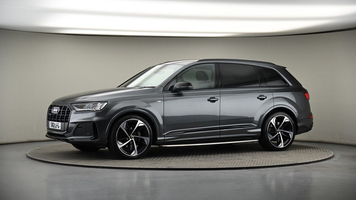 More views of Audi Q7
