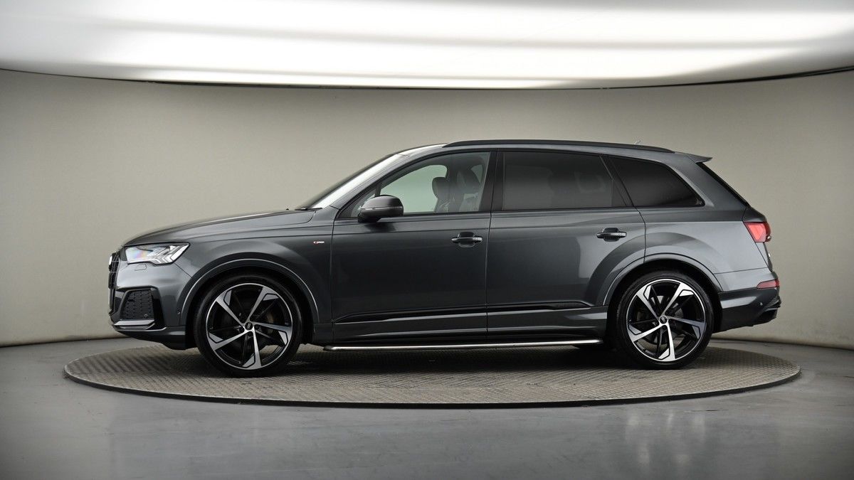 More views of Audi Q7