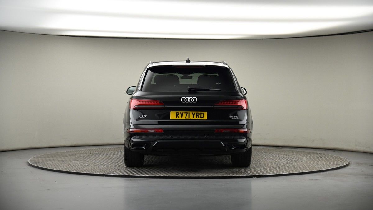 Audi Q7 Image 16