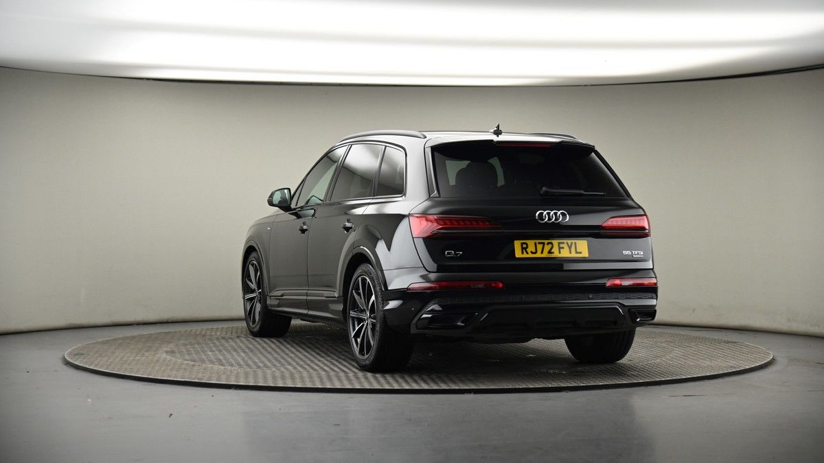 More views of Audi Q7