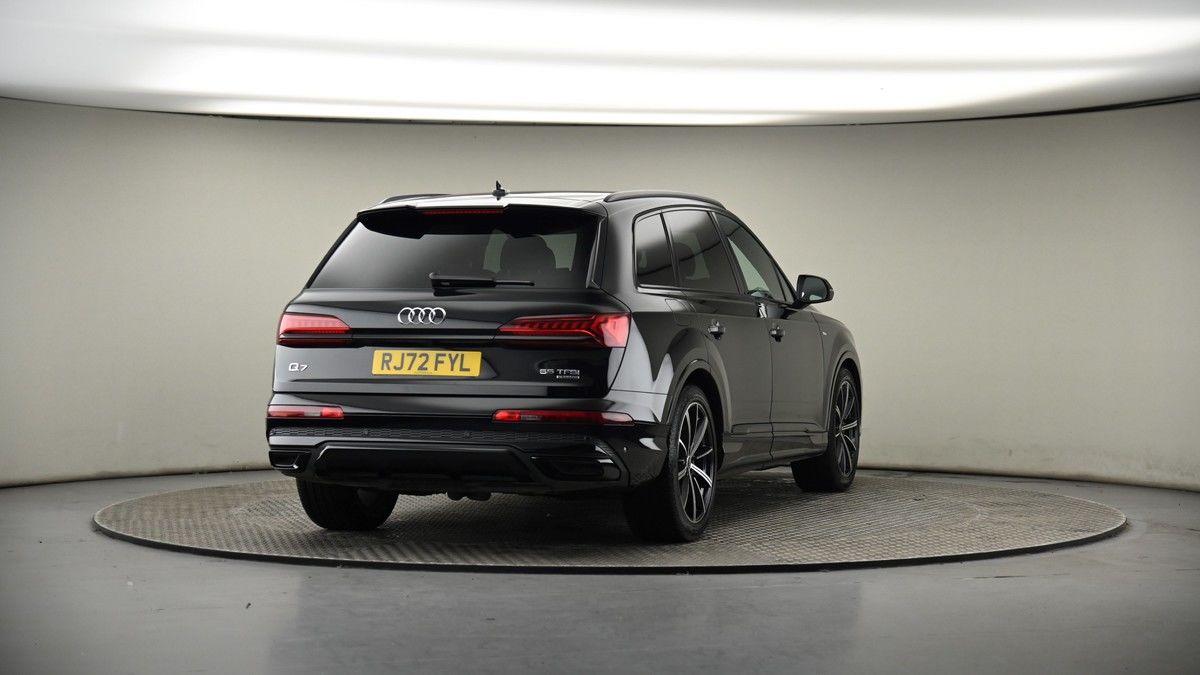 More views of Audi Q7