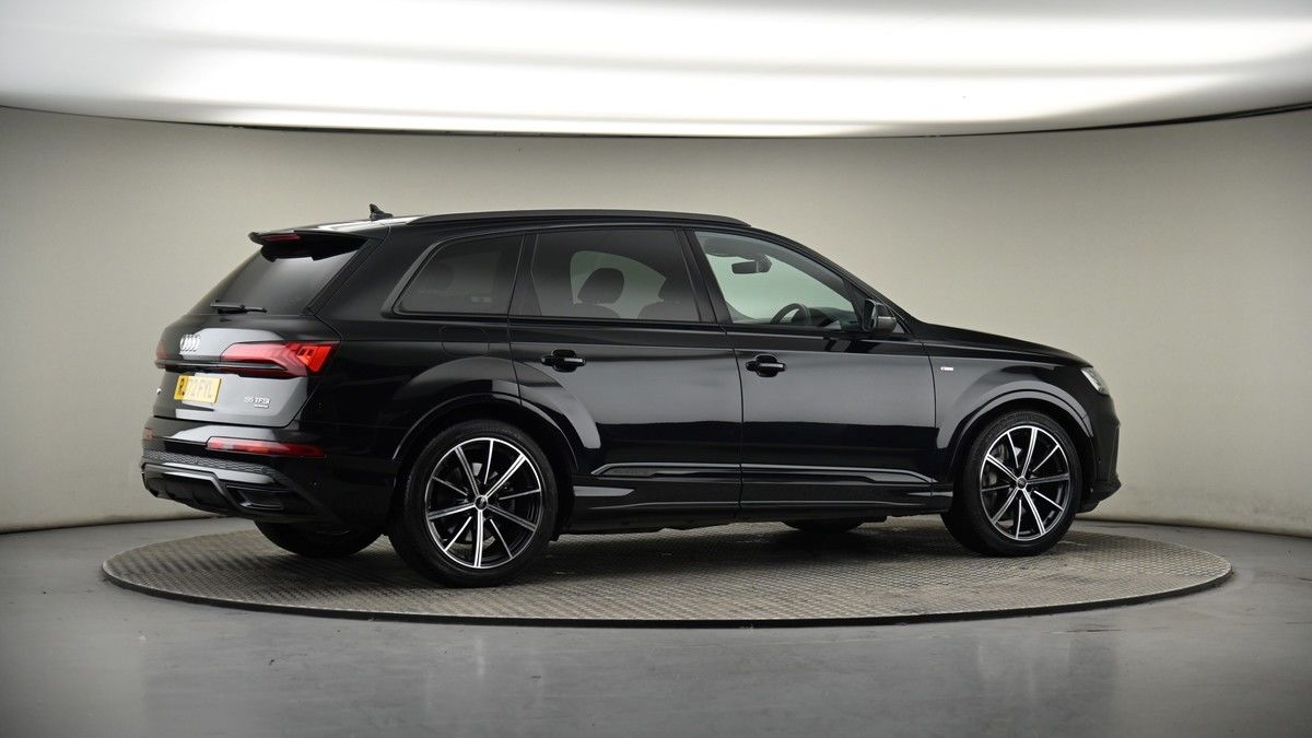 More views of Audi Q7