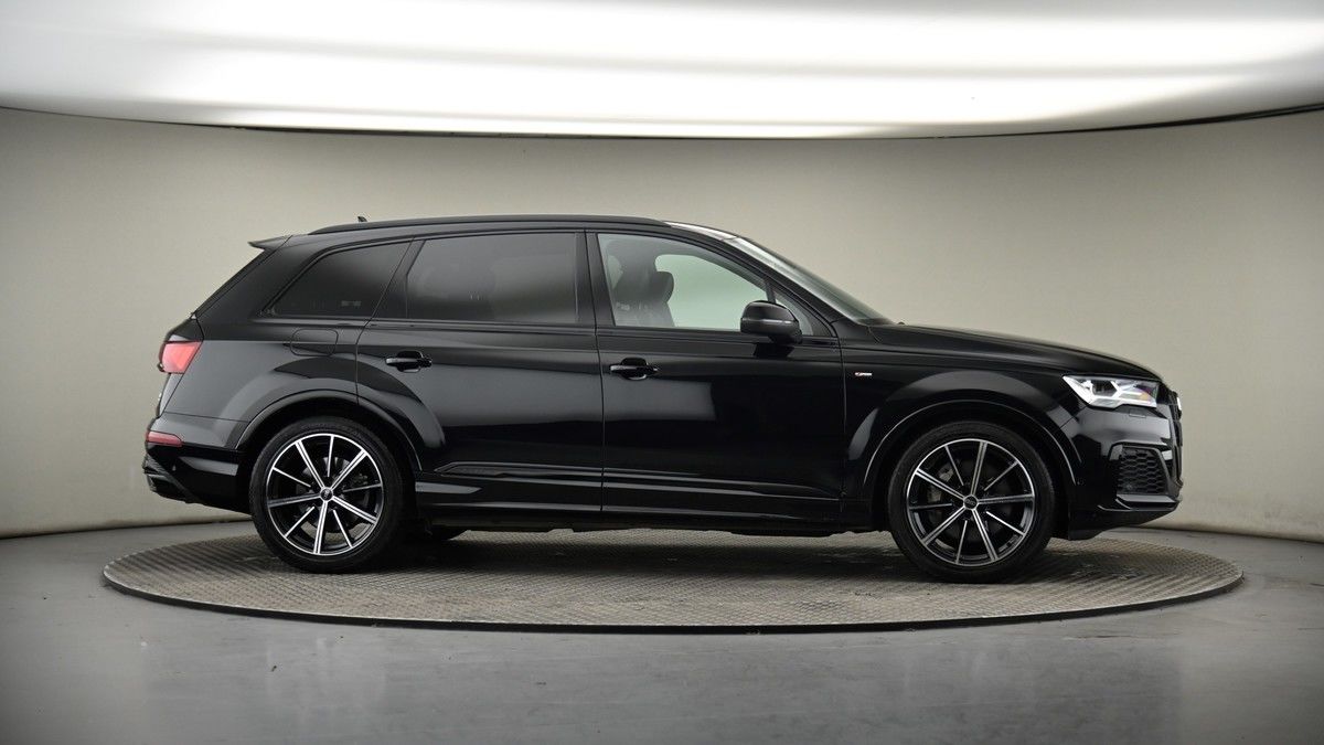 More views of Audi Q7