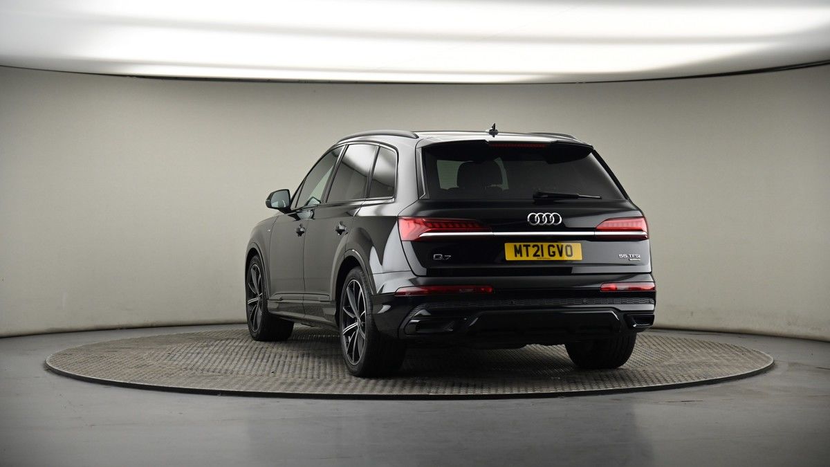 More views of Audi Q7
