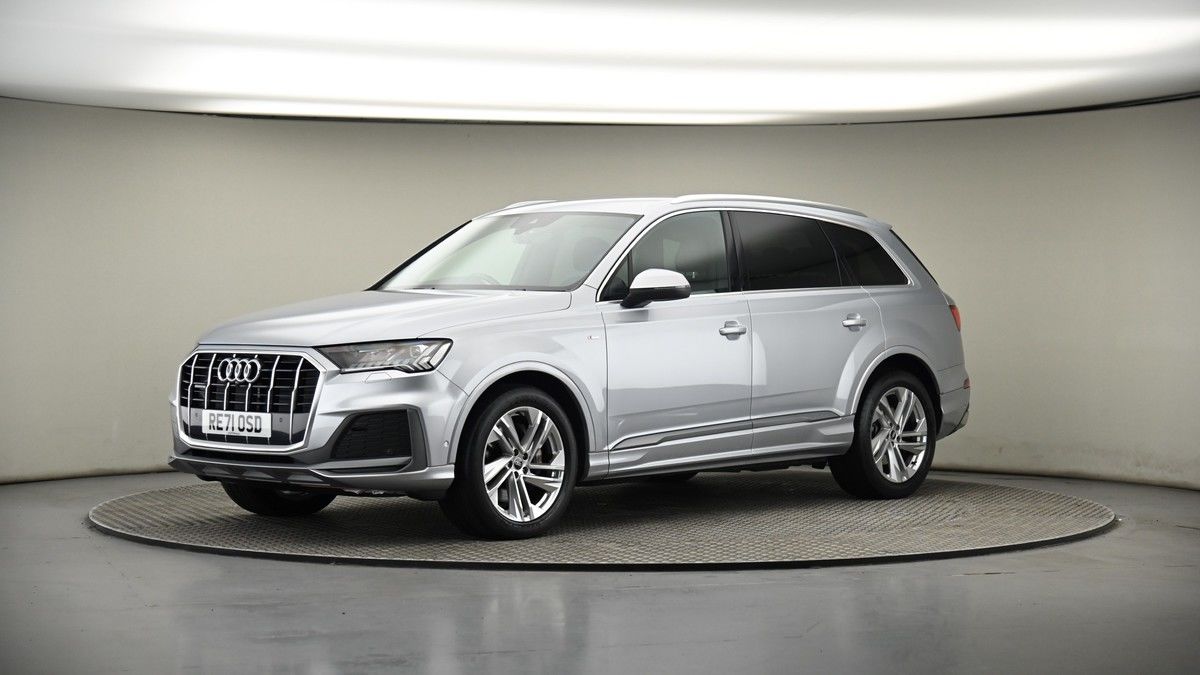 More views of Audi Q7