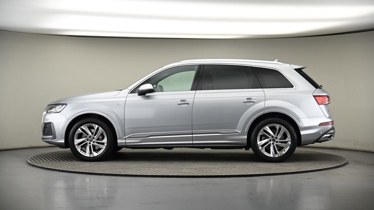 Audi Q7 Image 19