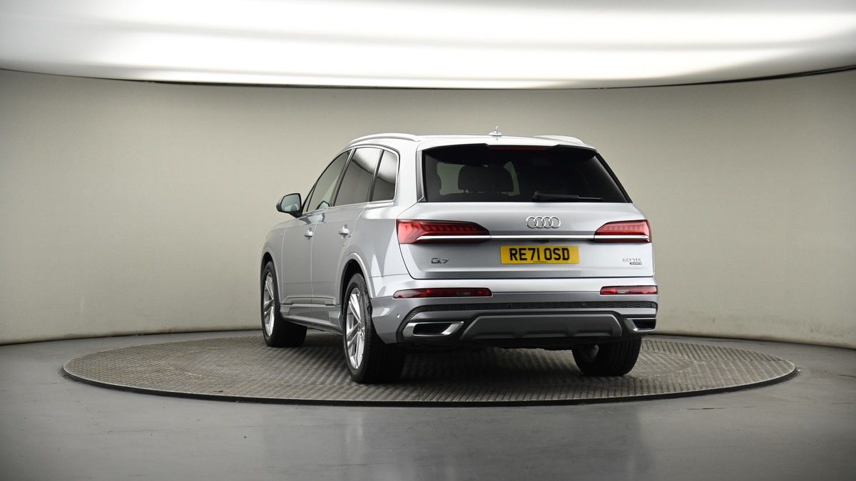 More views of Audi Q7