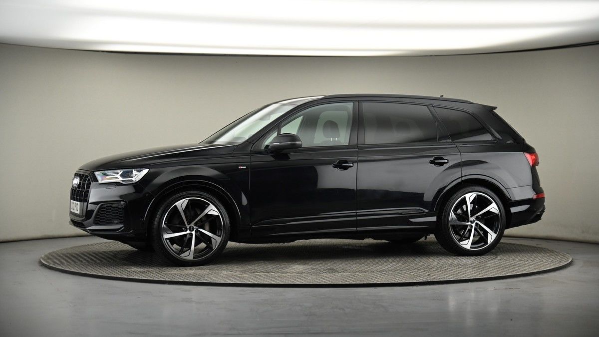 More views of Audi Q7