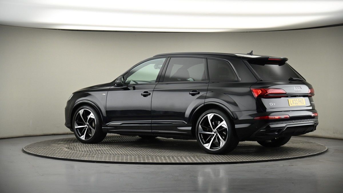 More views of Audi Q7