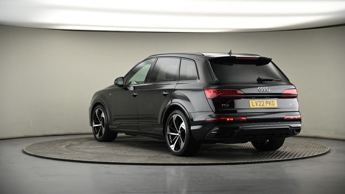 More views of Audi Q7