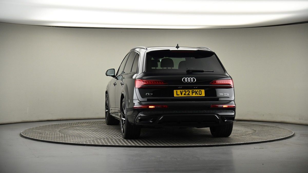 Audi Q7 Image 17