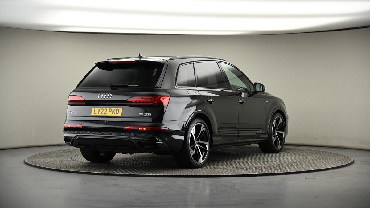 Audi Q7 Image 7