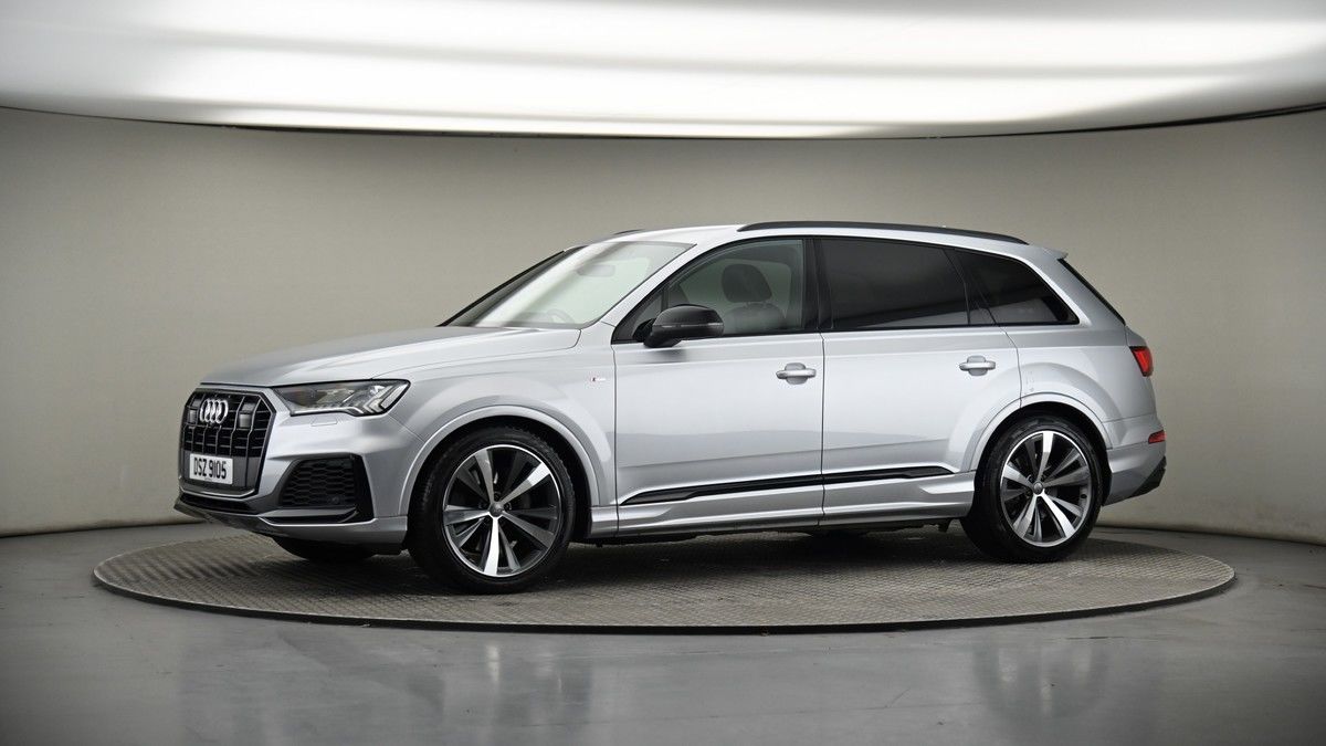 More views of Audi Q7