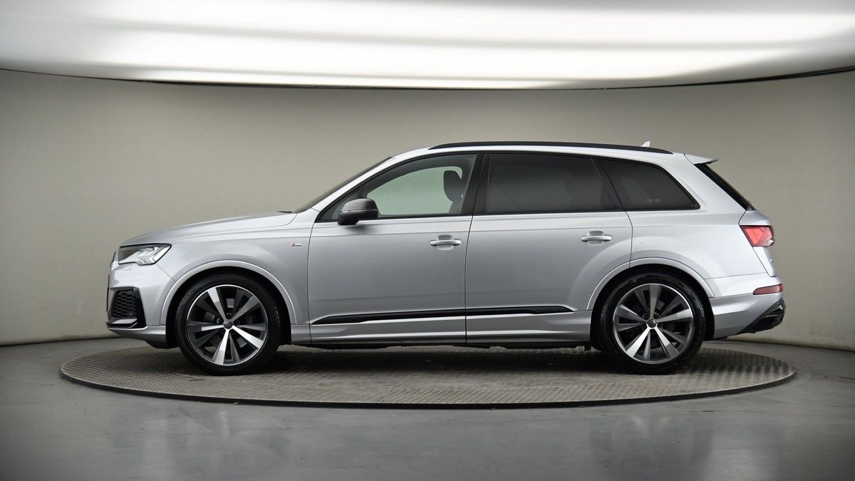 Audi Q7 Image 18
