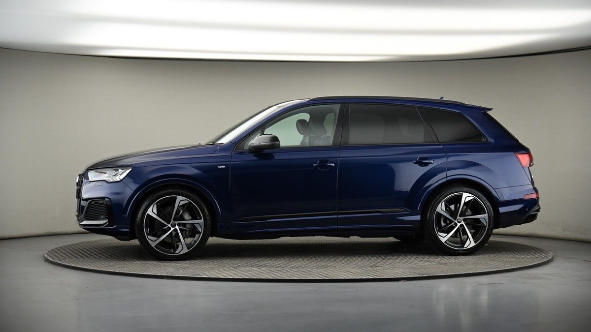 More views of Audi Q7