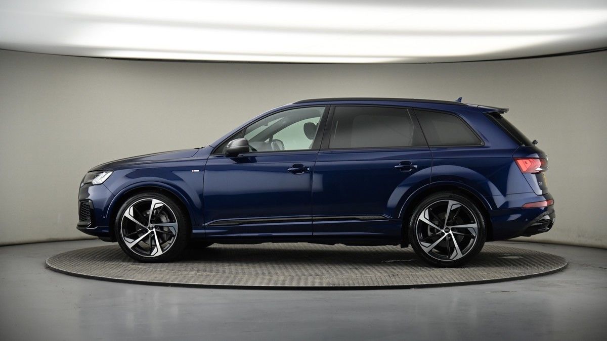 More views of Audi Q7