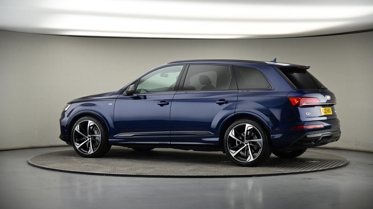 More views of Audi Q7