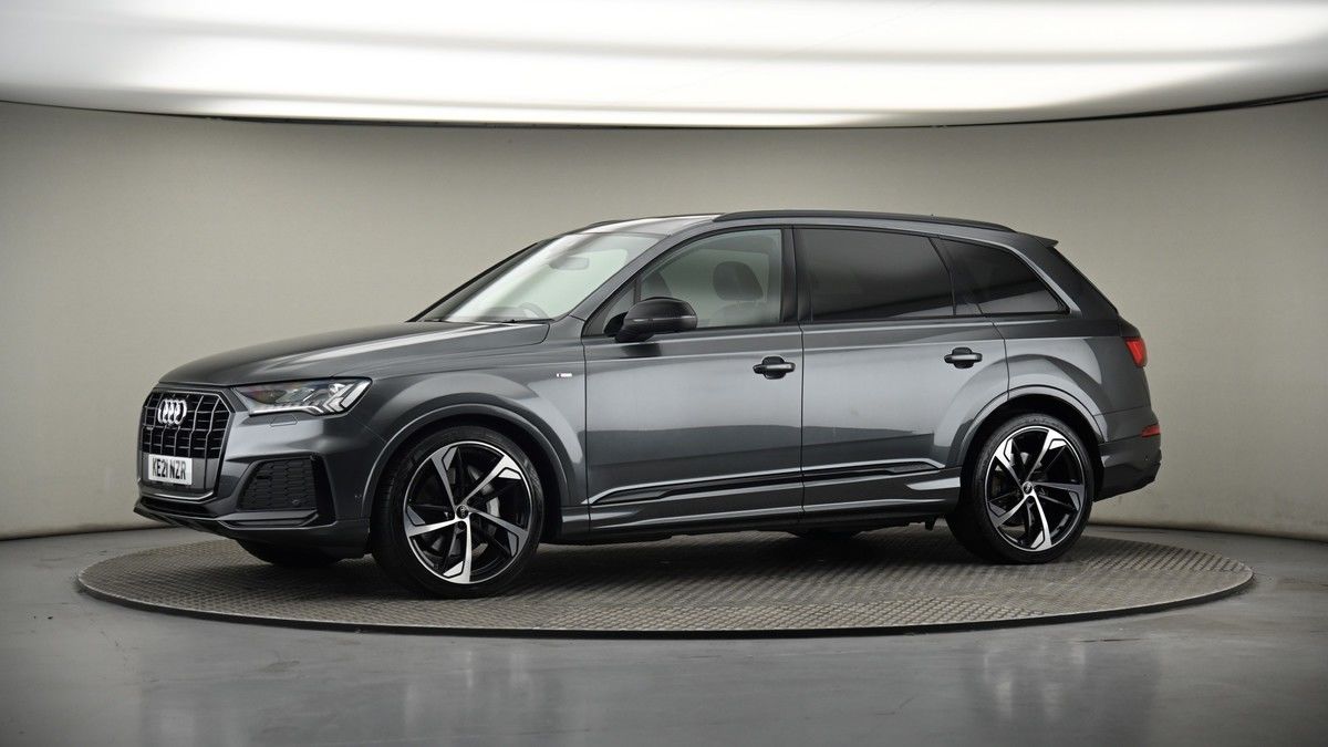 More views of Audi Q7