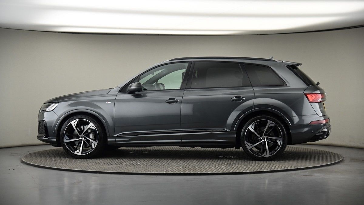 More views of Audi Q7