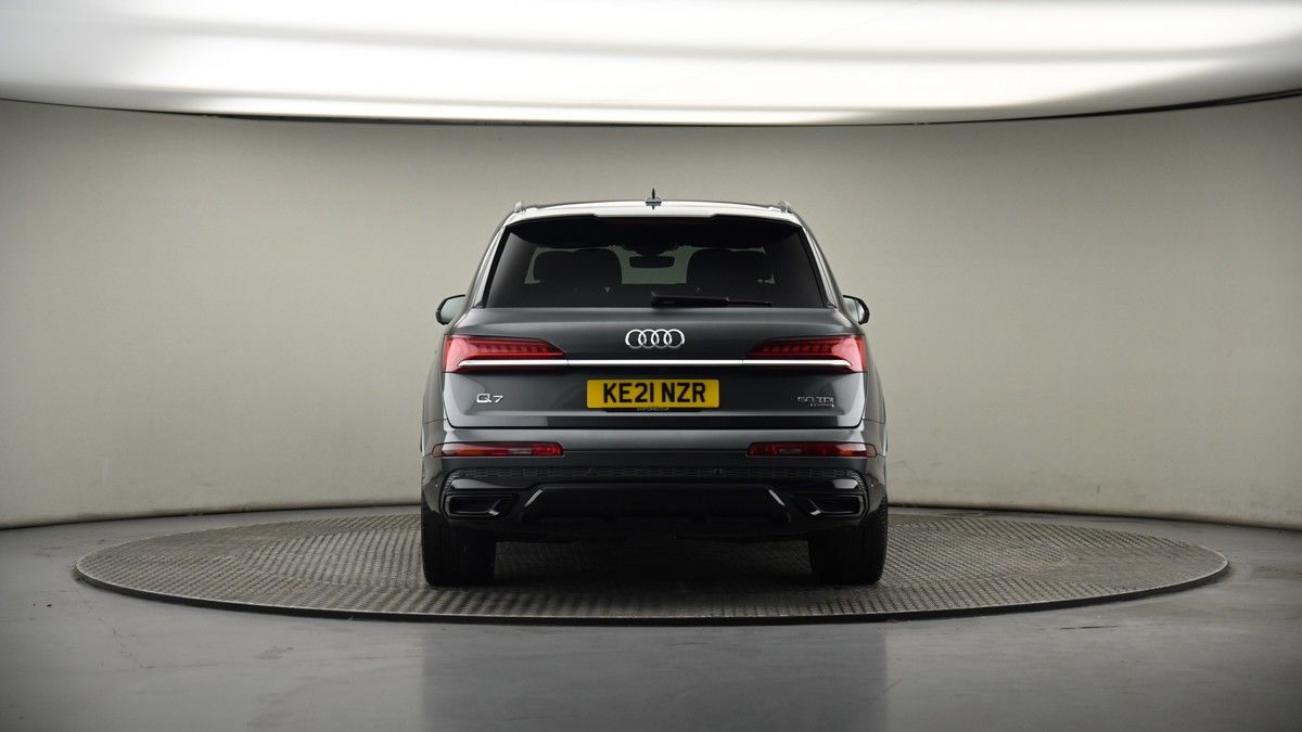 Audi Q7 Image 17