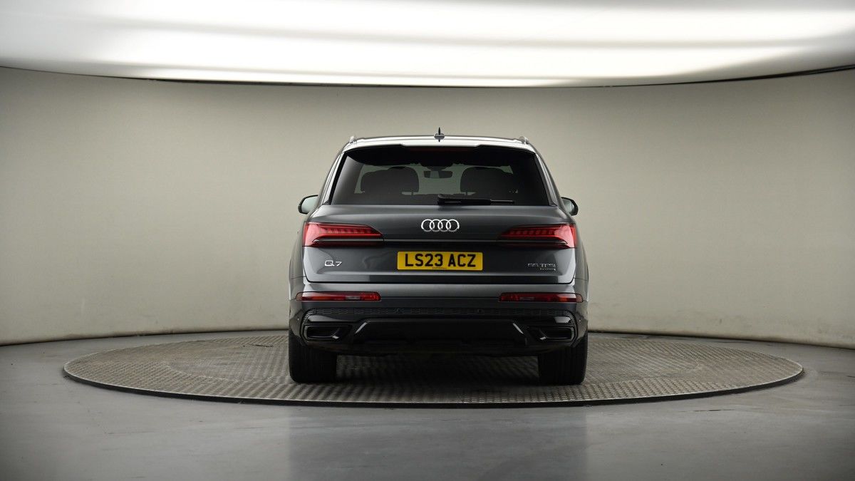 Audi Q7 Image 17